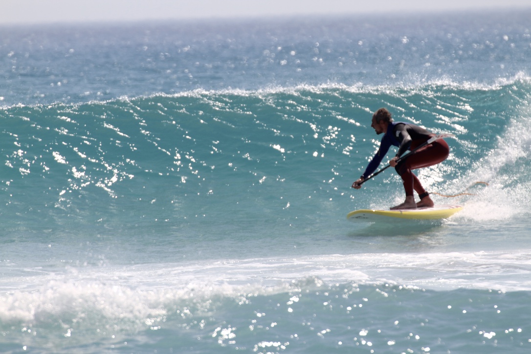 Lohesurfipisik meelitas surfikooli avama